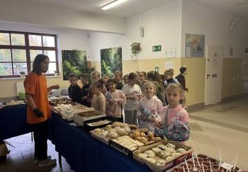 „SŁODKIE ŚRODY = STREFA RELAKSU”