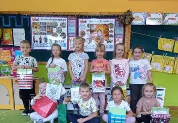 Konkurs plastyczny „Sensoryczna pocztówka z wakacji”