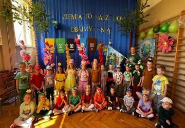 Przedstawienie z okazji Dnia Ziemi w przedszkolu